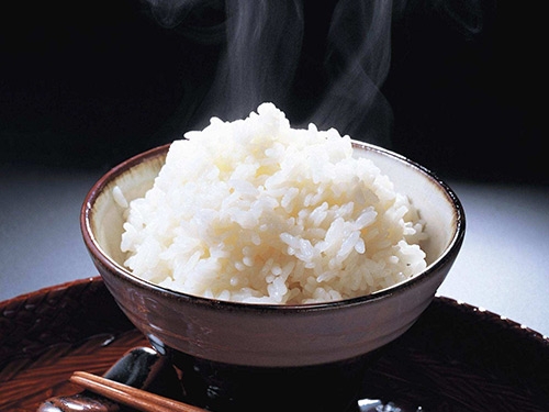 蒸米饭加这个，米饭粒粒香甜饱满，超好吃